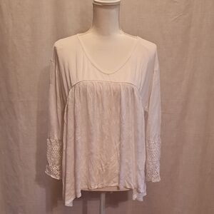 Red Camel White/Cream Square Neck Flutter Sleeve Top in GUC